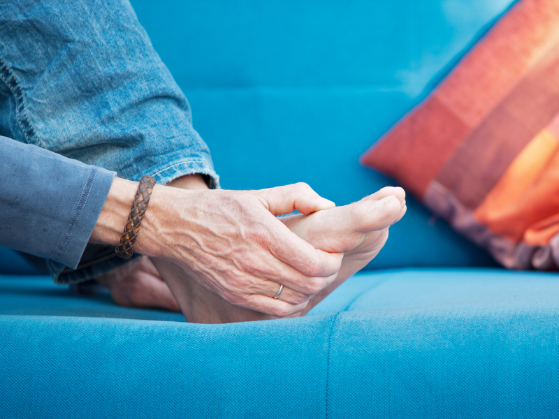 How to use essential oils for gout