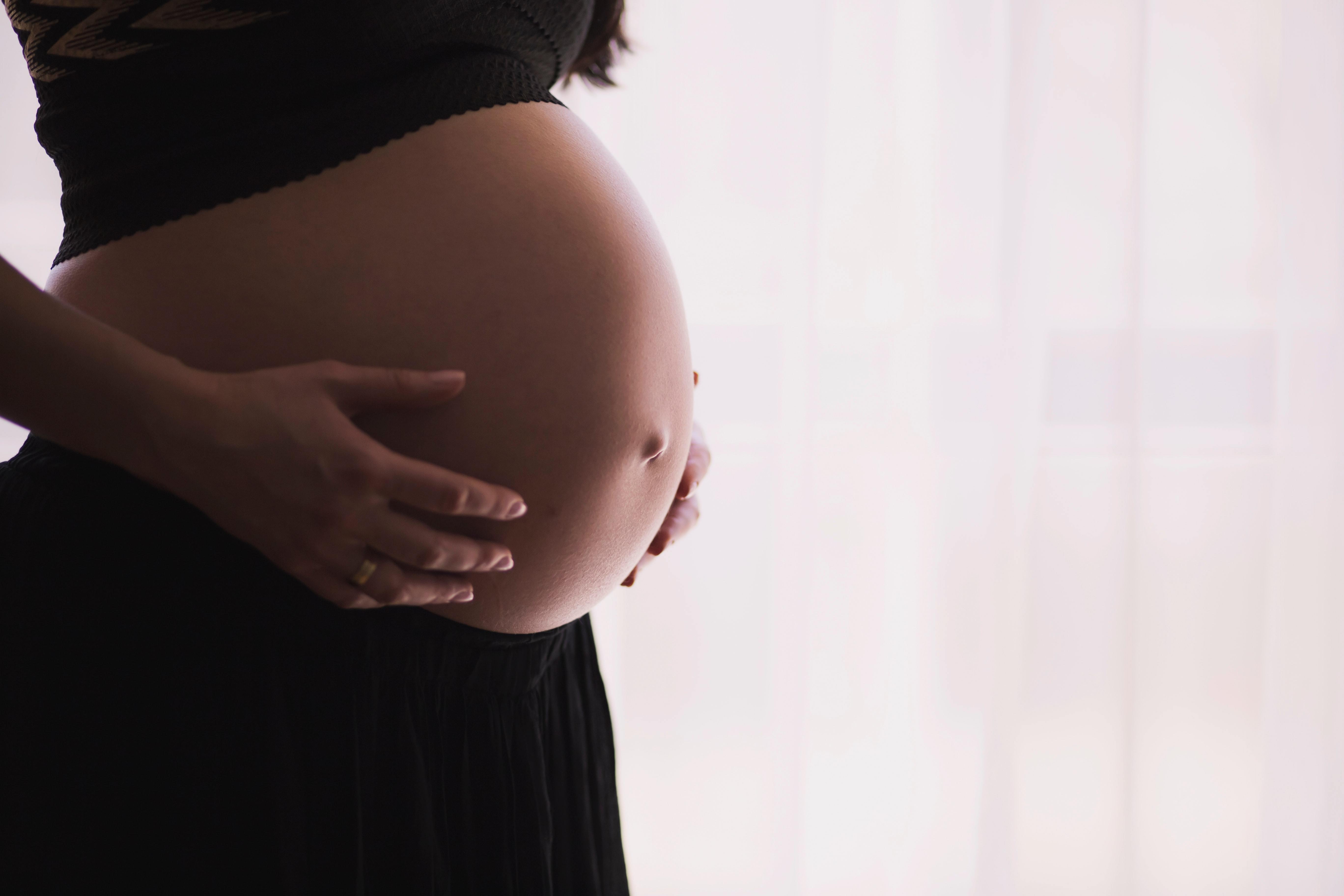 Huile d'Amande douce Bio Grossesse -Soin anti vergetures de grossesse