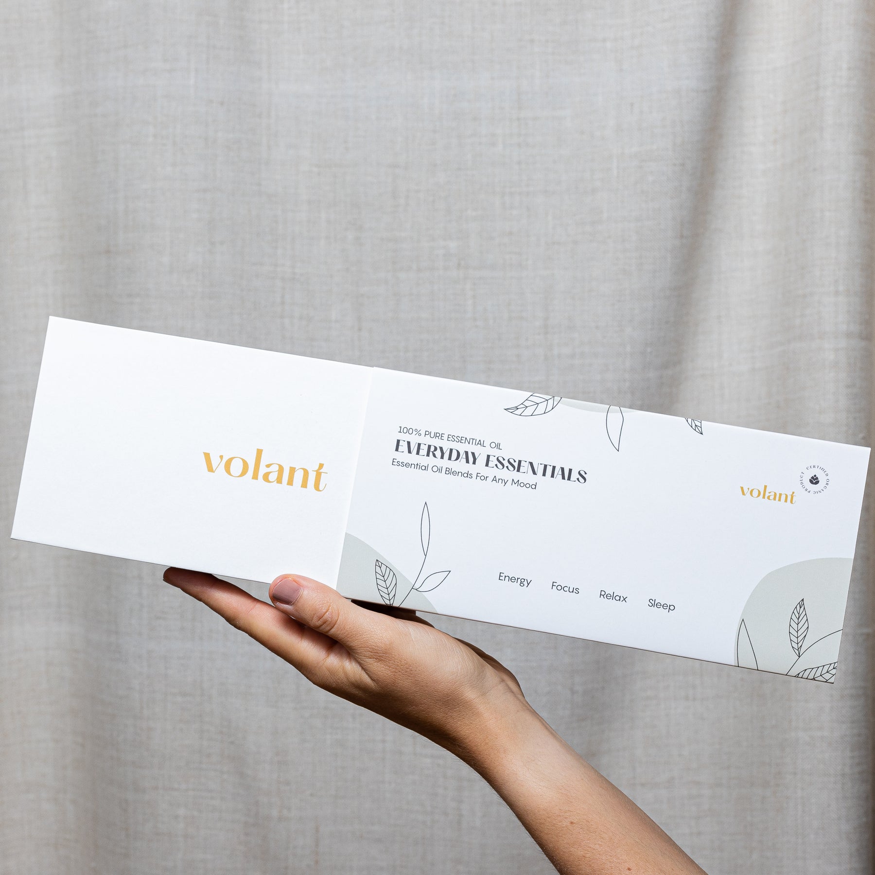 volant Everyday æterisk oliesæt emballage. Bundt af vores fire mest populære blandinger: Energy, Relax, Sleep og Focus.