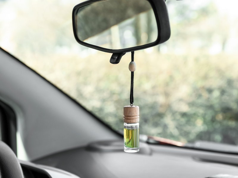Auto aromatics: De bästa eteriska oljorna för bilfräschare 
  