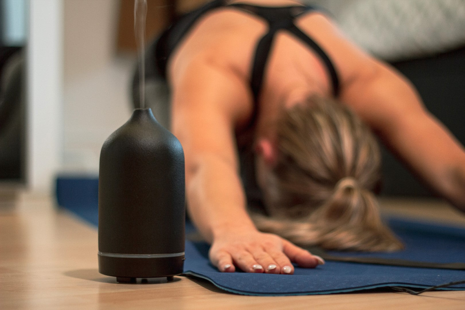 Øvelse gør mester: Sådan bruger du æteriske olier til yoga